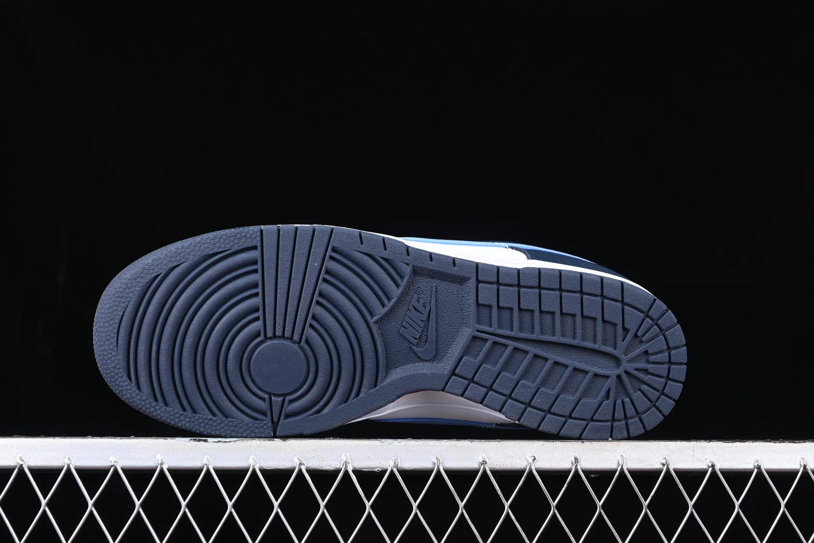 All categories Nk SB Dunk series Nk SB Dunk Low low-top sneakers Nk Dunk Low "Navy\University Blue" Obsidian SB low-top sports and leisure sneakers FN7800-400